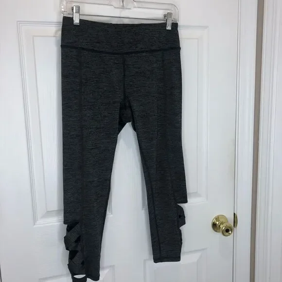 Gaiam gray Capri workout casual leggings size medium - Picture 2 of 13